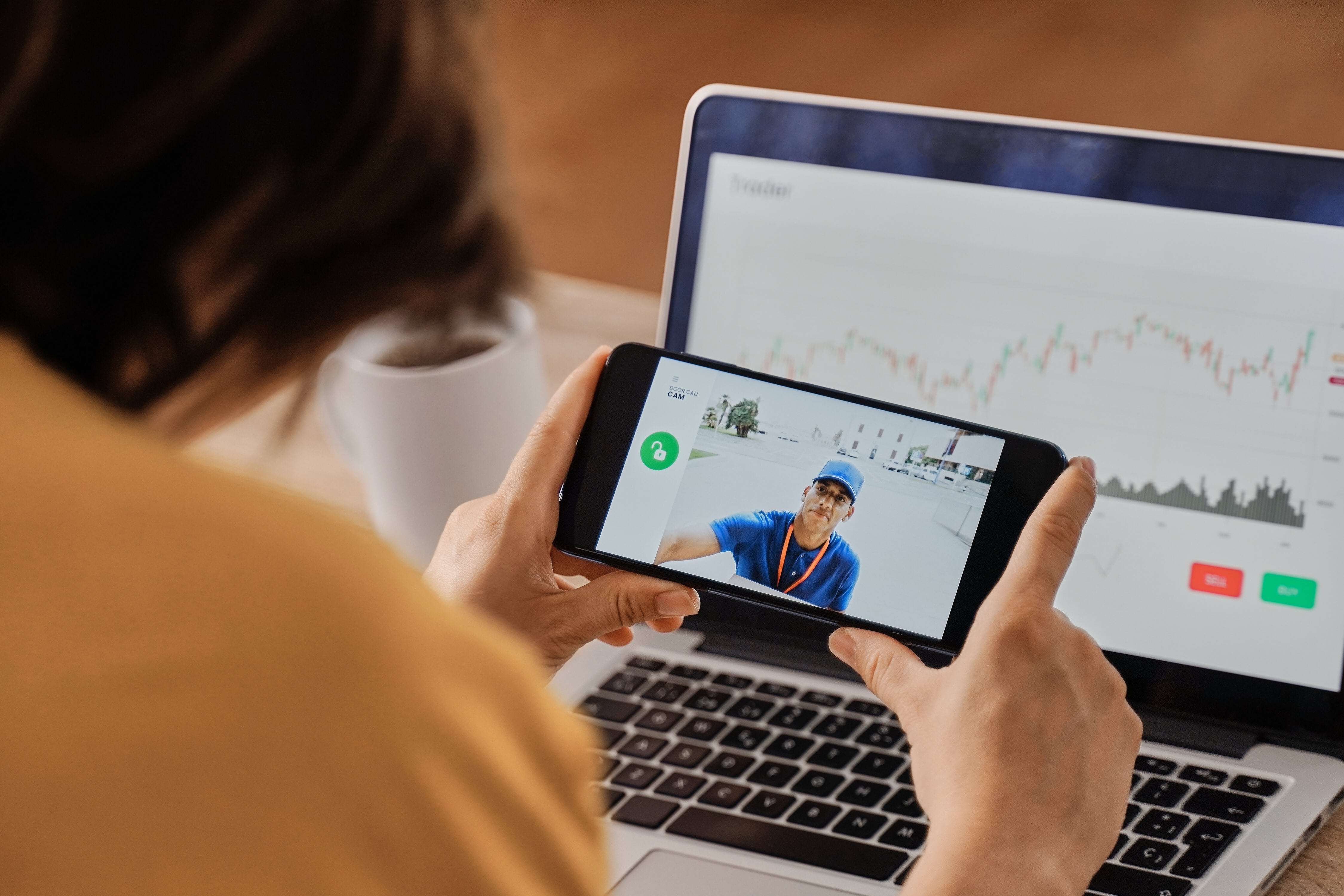 woman-watching-delivery